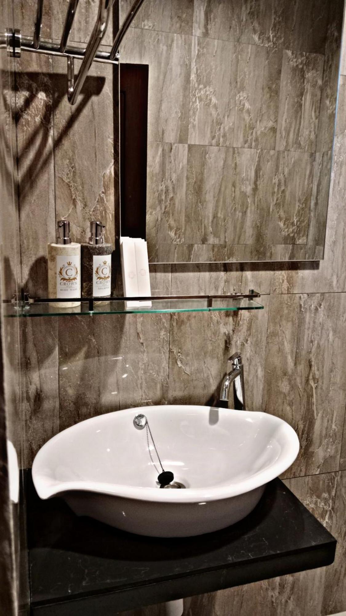 Hotel Crown Syariah